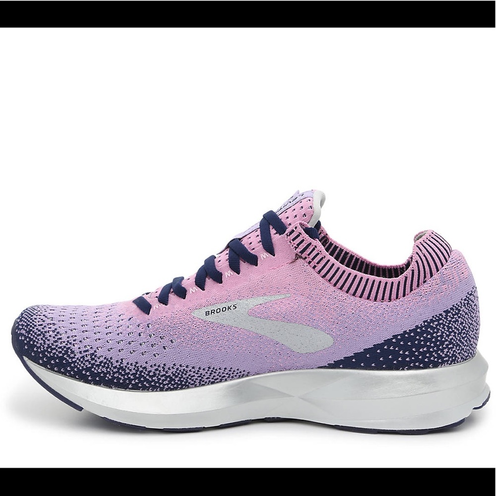 Brooks Levitate 2 Size 7 Women’s Running Sneaker